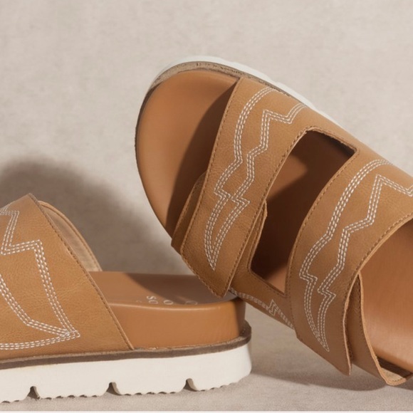 NEW! Camel Embroidered Slides - Picture 6 of 6